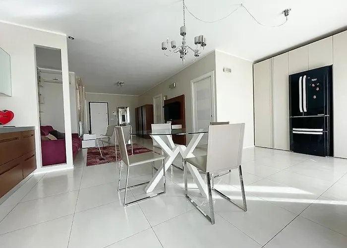 Oxhome Modern Апартаменти